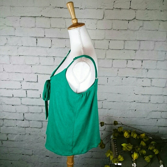 NWOT Love & Let Love bow front sleeveless top - Picture 2 of 6